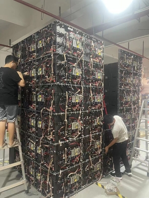 4 جوانب جدار فيديو LED زاوية P2.5 ، شاشة LED داخلية للإعلان