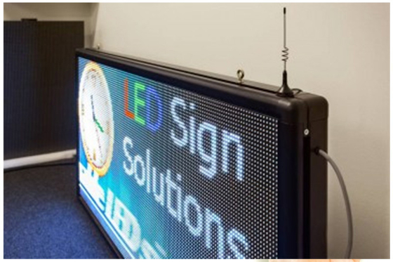 علامة P6RGB LED بالألوان الكاملة ، تدعم WiFi لوحة الإعلانات الرقمية الخارجية