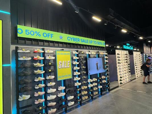 Cabinet Resolution 128 64 Pixels Indoor Fixed LED Screen with 640x640mm Unit Box Size and Viewing Angle Horizontal 160 Degrees Optional