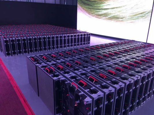شاشة LED عالية الدقة 256 × 256 نقطة ، مصدر طاقة متوسط