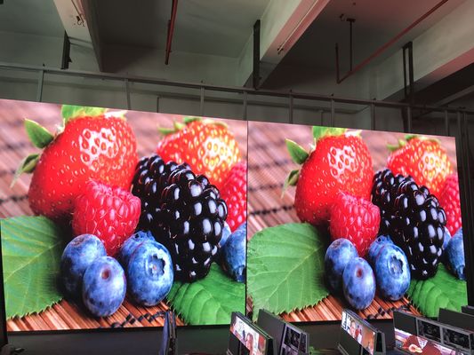 شاشة LED عالية الدقة P2 ، حائط فيديو LED 640 * 480 مم للكنيسة