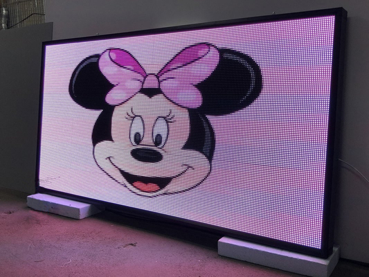 علامات LED عالية السطوع P5 RGB نصب تذكاري لإعلانات الفيديو