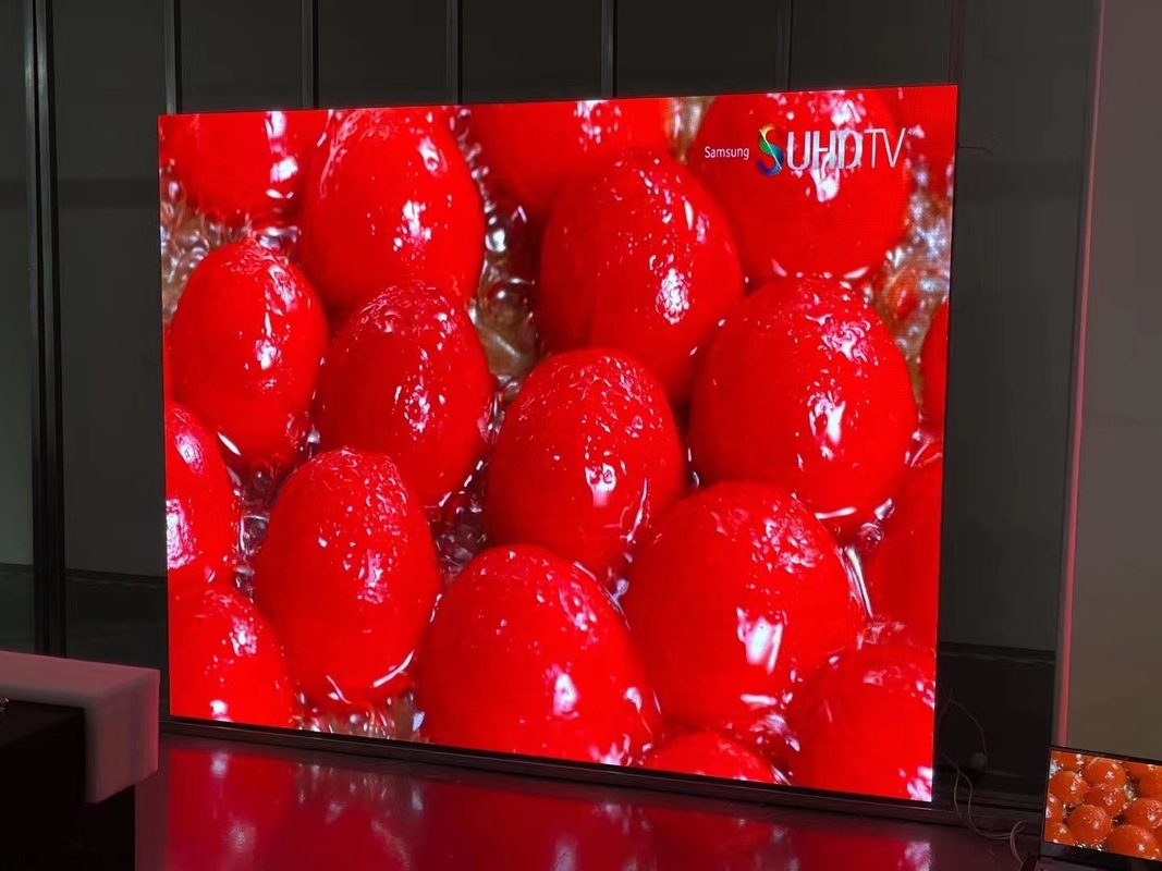 شاشة فيديو LED داخلية عالية الدقة 3840 تحديث ، لوحة إعلانات LED ملونة كاملة RGB