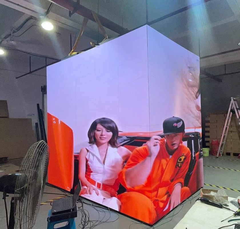 640x480 يموت الصب مجلس الوزراء داخلي P2.5RGB 4 جوانب شاشة LED كبيرة 3840 هرتز للإعلان
